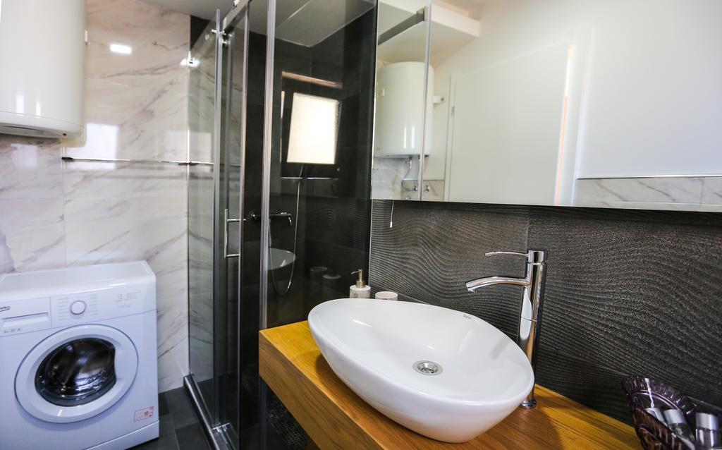 New Lux Apartment Novi Sad Eksteriør billede